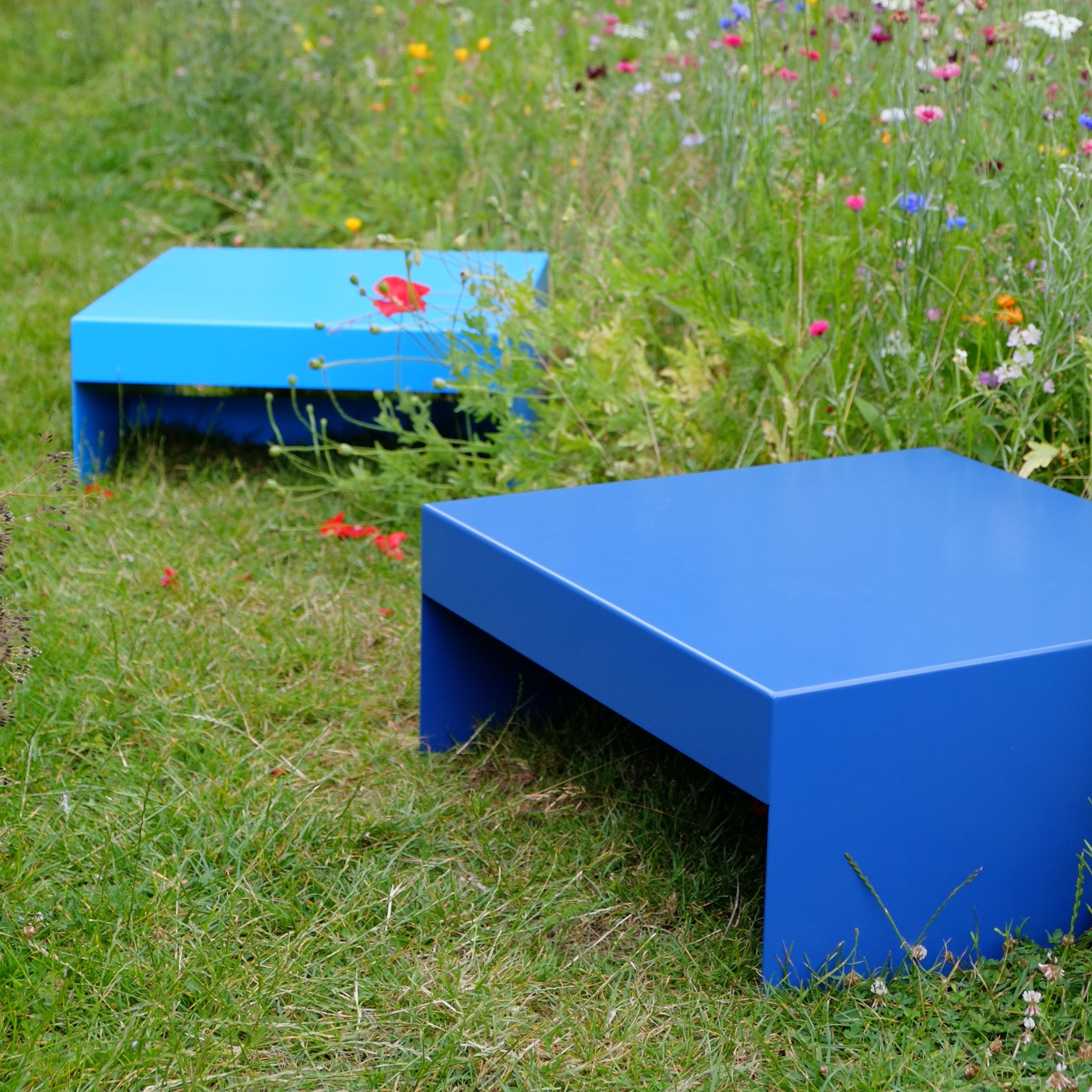 Single Form Coffee Table